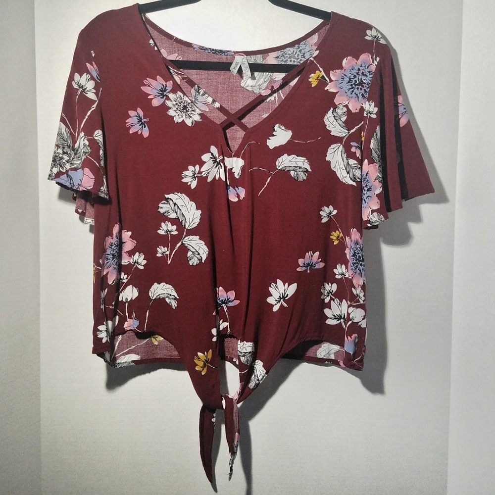 Mudd Crop Top Color: Maroon Size: L